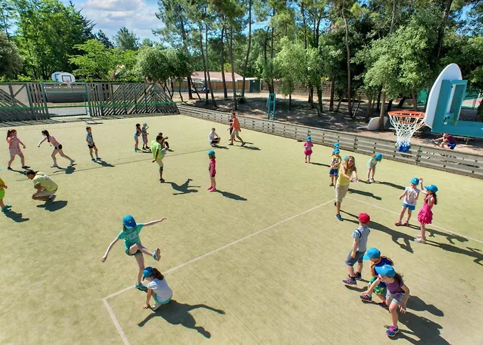 A Avec Piscine Partagee Saint-Jean-de-Monts